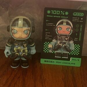 Mega Space Molly Mint Chocolate Figure